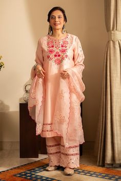 Pastel peach straight kurta featuring cutwork, floral embroidery on the front and hem. Paired with a embroidered pant and a scallop hem dupatta. - Aza Fashions Gopi Vaid, Kurta And Sharara, Yellow Kurta, Embroidered Pants, Scallop Hem, Designer Party Wear Dresses, Straight Kurta, Sharara Set, Indian Clothes