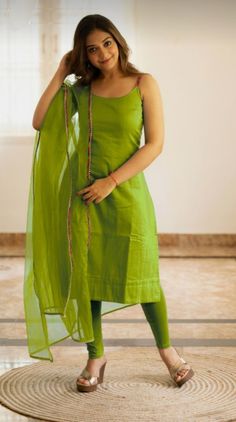 Silk Kurti Designs, Stylish Kurtis Design, Long Gown Design, Churidar Designs, Simple Kurta Designs, Simple Kurti Designs, Long Kurti Designs, Casual Indian Fashion, Long Dress Design