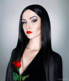 Mortician Addams Costume, Mortician Addams Costume Diy, Mortisha Adams Costume, Impreza Przebierana, Morticia Makeup, Morticia Costume, Morticia Addams Makeup, Morticia Addams Costume, Addams Family Costumes