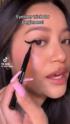 I wish i knew this earlier 🥺 🛍 linked felt tip liners from amazon 🛍 eyeliner hacks eyeliner tips and tricks how to do eyeliner for beginners makeup tutorial winged eyeliner tutorial easy eyeliner makeup videos Eyeliner Tricks For Beginners, Easy Eyeliner, How To Do Eyeliner, Winged Eyeliner Tutorial, Eyeliner For Beginners, Simple Makeup Tips, Simple Eyeliner, Easy Makeup Tutorial, Eye Liner Tricks