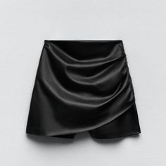 Brand New With Tags Elegant Faux Leather Summer Bottoms, Elegant Faux Leather Bottoms For Summer, Elegant Faux Leather Shorts, Chic Zara Shorts For Night Out, Elegant Black Zara Shorts, Chic Black Evening Shorts, Leather Skort, Zara Shorts, Zara Black