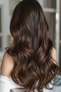 Dark Highlights Brown Hair, Dark Brown Highlights On Brown Hair, Dark Brown Hair Rich, Sking Care, Dark Brown Hair With Highlights, Highlights Hairstyles, Preppy Hairstyles, Blonde Streaks, Hair With Highlights