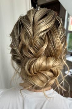 Looking for the perfect braided bridesmaid hairstyles? Check out our list of 15 beautiful braid hairstyles for bridesmaid with long, short, and black hair. Whether you want an updo, half up, or down look, we've got great braid bridesmaid hairstyle ideas and inspiration for your special day! Wedding beauty tips included. Wedding hair trends 2024 Unique Bridesmaid Hair, Bridesmaid Updo Hairstyles For Long Hair, Half Up Bridesmaid Hair Long, Braided Bridesmaid Hairstyles, Braid Bridesmaid Hair, Braid Bridesmaid Hairstyles, Beautiful Braid Hairstyles, Hair Trends 2024