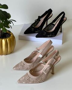 Wedding Guest Heels, Girly Bags, Diamond Fashion Rings, Chic Shoes, Fashion Heels, Classic Shoes, Court Shoes, Louboutin Shoes