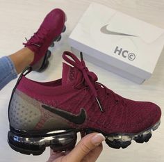 Nike Shoes Women Fashion, Air Shoes, Nike Presto, Basket Style, Nike Air Shoes, Air Vapormax