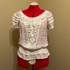 Adorable, Never Worn, Feminine, Boho, Short Sleeved White Gauze Blouse, Size: Medium, Mfg: My Michelle. Has Elastic Neckline And Can Be Worn On Or Off The Shoulder. Casual Summer Lace Blouse, Casual Lace Trim Blouse, Casual Lace Blouse With Lace Trim, Casual Lace Blouse For Summer, Casual Lace Blouse With Short Sleeves, Casual Lace Top With Ruffles, Casual Lace Tops With Ruffles, Feminine Crochet Trim Tops For Daywear, Casual Tops With Crochet Trim For Daywear