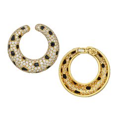 These exquisite Cartier Panthère Onyx Diamond Yellow Gold Vintage Hoop Earrings are a testament to the iconic elegance and craftsmanship synonymous with the Cartier brand. Crafted from the finest 18k yellow gold, these earrings are designed to capture the light and the admiration of any room. The design is both classic and daring, featuring an intricate arrangement of 10 carats appx of round brilliant cut diamonds that shimmer with unmatched brilliance. Each earring is meticulously set with thes Cartier Black Evening Jewelry, Luxury Cartier Diamond Earrings, Luxury Yellow Gold Hoop Earrings For Evening, Luxury Cartier Yellow Gold Earrings, Luxury Cartier Earrings, Luxury Diamond Hoop Earrings, Luxury Hoop Earrings For Evening, Clip-on Round Hoop Earrings For Evening, Cartier Love Collection