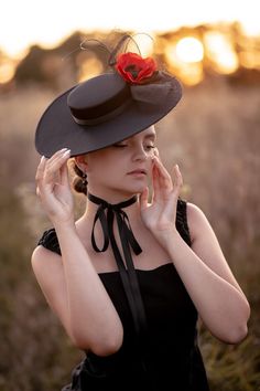 Elegant Black Veil Poppy Women Wide Brim Boater Hat Kentucky - Etsy Ukraine Fitted Boater Hat With Short Brim For Evening, Fitted Top Hat With Flat Brim For Evening, Fitted Black Boater Hat For Races, Fitted Boater Hat For Kentucky Derby With Short Brim, Fitted Boater Hat With Flat Brim For Kentucky Derby, Evening Brimmed Hat Bands For Kentucky Derby, Fitted High Crown Boater Hat For Kentucky Derby, Fitted High Crown Boater Hat For Races, Fitted Flat Brim Costume Hat For Kentucky Derby