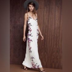 Nwt Stylestalker Rem Maxi Floral Print Size. Dress Is Double Lined. Aus/Uk 8 Usa 2 S White Lined Maxi Dress For Summer, White Lined Summer Maxi Dress, White Lined Maxi Dress For Spring, White Lined Maxi Dress For Vacation, Color Purple, Floral Print, Floral Prints, Maxi Dress, Womens Dresses