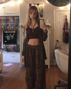 Alternative Boho Outfits, Gothic Hippie Aesthetic, Dark Hippie Outfits, Alt Hippie, Looks Pinterest, Estilo Hippy, Mode Hippie, Easy Fashion, Earthy Outfits