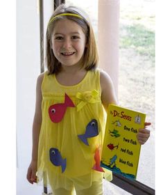 Dr Seuss Dress Up, Dr Seuss Dress Up Ideas, Dr Seuss Diy Costumes, Dr. Seuss Costumes, Kids Book Character Costumes, Seuss Costumes, Dr Seuss Costumes