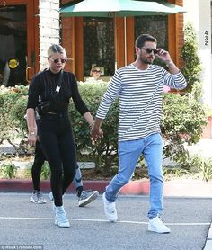 Mens Stylish Outfits, Air Force Outfits, Scott Disick Style, Air Force 1 Outfit Men, Hype Outfits, Air Force 1 Outfit, Best Man's Outfit, Hold Hands, Scott Disick