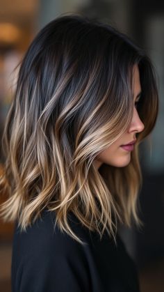 layered waves with ombre effect Curly Lob, Womens Haircuts Medium, Hair Care Tools, Long Pixie Cuts, Tousled Waves, Midlength Haircuts, Your Hairstyle, Mid Length Hair, Soft Curls