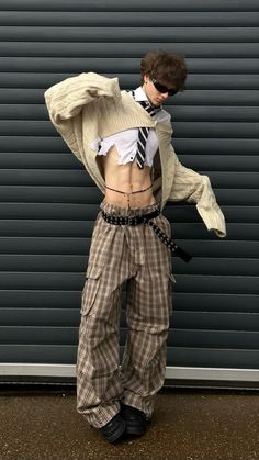 Marlon Noah, Fall Fashion Men, Men Knitwear, Grandpa Core, Beige Outfit, Queer Fashion, Human Poses, Cool Fits, Baggy Pants