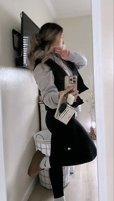 Cute Outfits School, Grade Goals, Pakaian Hipster, Adrette Outfits, Stile Blair Waldorf, Winter Mode Outfits, Fest Outfits, Latina Fashion Outfits, School Fit