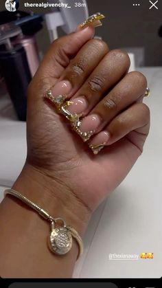 Short Bling Nails Rhinestones Crystals, Gold Nails Acrylic Short, White And Gold Nails Acrylic, Senior Nails Ideas, Short Gold Nails, Gold And White Nails, Gold Nails Acrylic, White And Gold Nails, Gold Acrylic Nails