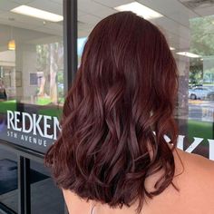 Brunette Hair Red Tint, Natural Red Wine Hair Color, Burn Red Hair, Red Hair For Brown Hair, Deep Ruby Red Hair, Dark Red Hair Brunettes, Hair Color Dark Red Brown, Red Auburn Hair Color Burgundy, Dark Brown Hair With Amber Highlights