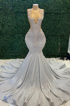 Mermaid Sparkle Silver Beaded Long Prom Dresses Prom Dresses Corset, Prom Dress Pictures, Prom Inspo, Gorgeous Prom Dresses, Pink Dusty, Mermaid Evening Gown, Mermaid Bridesmaid Dresses, Sweetheart Prom Dress, Silk Tulle