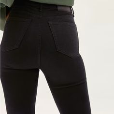 Everlane The Way-High Jean Ash Color Size 29 Crop New With Tags High Waist Black Top For Fall, Black High Waist Tops For Work, Everlane Fitted Jeans, Demin Shorts, Everlane Jeans, Mom Denim, Indigo Jeans, Curvy Jeans, Classic Jeans