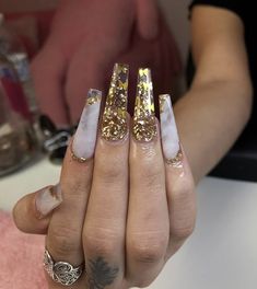 Nails With Gold Butterflies, Gold Butterfly Nails, Acrylic Nails Gold, Light Pink Acrylic Nails, Oval Acrylic Nails, Orange Acrylic Nails, Acrylic Nail Designs Coffin, Quince Nails, Acrylic Nails Stiletto