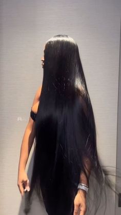 Long Hair Black Women, Black Long Hair, Long Hair Black, Shiny Black Hair, Wigs Collection, Hair Black Women, Long Shiny Hair, Long Hair Ponytail, Protective Hairstyles Braids