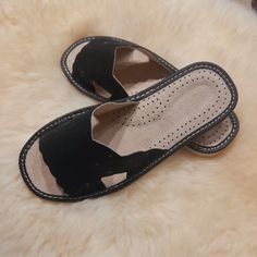 Women's sandals open toe house slides for ladies Color: black ☛ All Women's slippers at affordable prices link below:      https://www.etsy.com/pl/shop/StoreQR?ref=seller-platform-mcnav§ion_id=43366344 ✈ Shipping ( additional information ) Fast free worldwide shipping ( traceable in most countries ) . ⌚ Delivery time ( statistics ) US +/- 8_11 day Full tracked / express EU +/- 4_8 day Full tracked / standard ( Germany +/- 3_5 day ) Canada, Mexico, Brasil, Australia - 21 day / standard Turkey, Is Slides For Ladies, House Slide, Women's Slippers, Woman Colour, Womens Slippers, Black Sandals, Open Toe, Poland, Womens Sandals