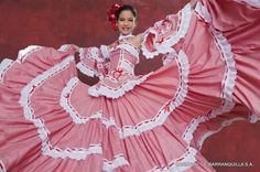 Colombia Traditional Dress, Cumbia Dress, Colombian Culture, Ballet Folklorico, Braided Ponytail Hairstyles, Dance Dresses