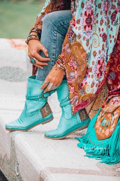 Boho Chic Boots, Turquoise Boots, Positive Thinker, Chic Boots, Boho Brand, Boho Items, Boho Boots, Creative Soul, Hippie Girl