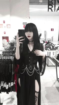 Goth Fashion Outfits, Romantic Goth Aesthetic Outfits, Goth Vampire Outfit, Purple Goth Outfits, Goth Outfits Summer, Romance Goth, Romantic Goth Outfits, Goth Outfits Aesthetic, Summer Goth Outfits