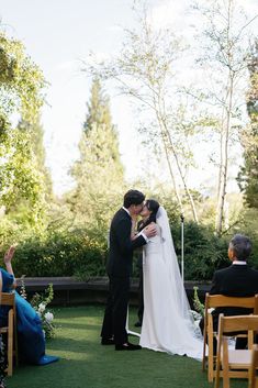 Bride and groom kissing during their outdoor wedding ceremony in Chicago. Get inspired by more Chicago wedding venues and simple outdoor wedding ceremony ideas! Book Kim as your Chicago wedding photographer or destination wedding photographer at kimkayephotography.com! Simple Outdoor Wedding Ceremony, Simple Outdoor Wedding, Outdoor Wedding Ceremony Ideas, Chicago Wedding Venues, Ceremony Photos, Chicago Photos, Wedding Ceremony Ideas