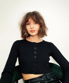 Κούρεμα Bob, Trendy Bob Hairstyles, Bob Hairstyles With Bangs, How To Cut Bangs, Hair Inspiration Short, Trendy Hairstyle, Hair Texture