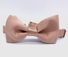 "ROSE GOLD BOW TIE. TRUE ROSE GOLD COLOR. ITALIAN SATIN. I hand-stitched this bow tie from the gorgeous Italian satin, softest texture ever, rose gold with a bit glossy face. Would be perfect for the Rose Gold WEDDING scheme, special event or an everyday wear. Can be made self-tie, or pre-tied. Accommodates neck sizes up to 18.5\", adjustable strap.  Add Matching POCKET SQUARE from here: https://etsy.me/3gdm0Vs Thanks for your interest in my pieces! Have a wonderful day! -Julia" Satin Finish Bow Tie For Weddings, Satin Wedding Bow Tie With Satin Finish, Fitted Gold Bow Tie For Wedding, Wedding Ties With Satin Finish, Satin Bow Tie Back Wedding Ties, Rose Gold Bow Tie, Rose Gold Tie, Bow Tie Groomsmen, Rose Gold Satin