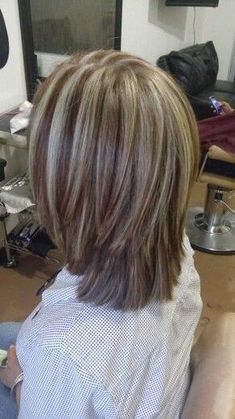 Brown Hair With Blonde Highlights, Blending Gray Hair, Gray Hair Highlights, Hair Color Highlights, Haircuts For Fine Hair, Cut My Hair, Medium Hair Cuts