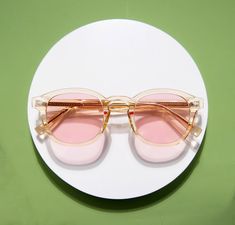 ✶ Frame Color :  Crystal Champagne ✶ Lens Color : Pink ✶ Frame Shape : Crystal  Thick Round / Crystal Round ✶ Frame Type : Polished   ✶ Designer Shades ✶ Material: TR90, thermoplastic ✶ Barrel Hinge ✶ Eyeglass Temple Spring-Loaded Design ✶ UV 400 Protection ✶ Radiation protection  ✶ Style : Classic Retro Style Tinted Glasses /  Vintage Style ✶ The glasses come with a premium case and a soft, microfiber cleaning cloth. ✶ Can be personalized :   ୨⎯  ⎯୧ Eyeglass lens colors can be customized with s Johnny Depp Style, Tinted Glasses, Frame Pink, Pink Frame, Designer Shades, Eyeglass Lenses, Radiation Protection, Barrel Hinges, Crystal Champagne