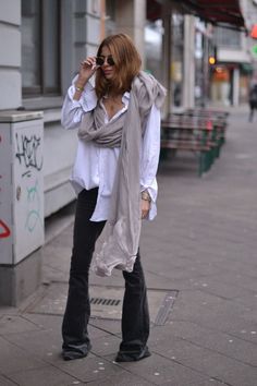 Maja Wyh Style, Maja Wyh, Flair Jeans, Outfits With Hats, Wardrobe Style, Winter Fashion Outfits, Urban Fashion