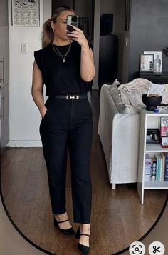 Admission Counselor Outfit, Women Work Casual Outfits, Cute Casual Work Outfits Black Women, Casual Wear To Work Outfits, Classic Corporate Outfit, Casual Realtor Outfits Summer, Dresses To Wear To Work The Office, Black Serving Outfit, Black Work Wear