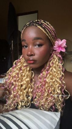 Pink and blonde knotless braids Pink Blonde Braids, Pink And Blonde Boho Braids, Pink Black And Blonde Braids, Brown Pink And Blonde Braids, Blonde Pink Braids Black Women, Neapolitan Hair Braids, Light Pink Braids, Blonde And Pink Box Braids, Pink And Blonde Hair Black Women Braids