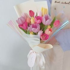 #flowers #flower #aesthetuc #ramo #flores #korean #asia #koreoanflowers #floral #floral #pastel #pastelcolor #boquete #flowerboquete Florist Business, Flower Bouquet Diy, Prettiest Bouquet, Flower Shower, Nothing But Flowers, Bouquet Wrap, Bouquet Arrangements