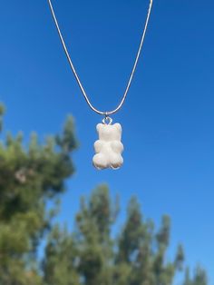 -Resin Gummy Bear Pendant   -20 inch chain   ✅FREE US SHIPPING   ✅Tracking same day or in 48 hrs   Feel Free to Message me with any questions or concerns Silver Necklaces Gummy Bear, Santa Margarita, Bear Pendant, Gummy Bear, Gummy Bears, Chains Necklace, Favorite Jewelry, Necklace Etsy, Chain Necklace