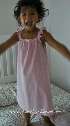 Girls summer nightgown tutorial Summer Nightgown, Girls Clothes Sewing, Summer Sewing, Kids Dresses, Girl Pattern