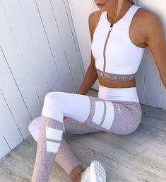 Workout Outfits For Women, High Waist Sports Leggings, Outfit Gym, Workout Attire, Yoga Photography, Sport Style, Womens Workout Outfits, Workout Outfit