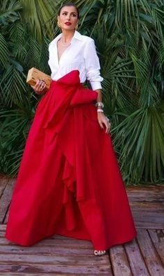 Over Skirt Dress, Gala Dinner Outfit, Best Wedding Guest Dresses Classy, Evening Dresses Long Elegant, Gowns For Bride, Stylish Gowns, Dresses Dinner, Dress Party Wear, Classy Gowns