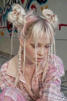 Hair Styles For Crazy Hair Day, 90s Hairstyles Inspiration, Long Hairstyles Y2k, Alt Hairstyles Medium, 90s Aesthetic Hairstyles, Y2k Hairstyles Long Hair, Alternative Hairstyles Long, Long Alternative Hair, Y2k Hairstyles Long