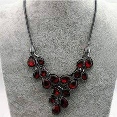 Red Crystal Drop Necklace Great Thick Snake Like Chain Red Crystals, Crystal Drop, Drop Necklace, Womens Jewelry Necklace, Black Red, Jewelry Design, Black And Red, Jewelry Necklaces, Necklaces