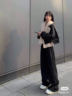 Thai Fashion Street Outfits, Winter Asian Outfits, Korean College Fashion, Outfits Lookbook, Korean Casual Outfits, Fashionista Clothes, Simple Trendy Outfits, Kpop Fashion Outfits