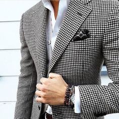 gentlemansessentials: Style III Gentleman’s Essentials Casual Wedding Suit, Italian Mens Fashion, Checkered Suit, Casual Suit Jacket, Slim Fit Blazer, Mens Fashion Edgy, Mens Blazer Jacket, Men With Street Style