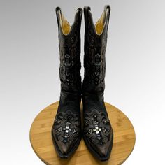 Rare Find Corral Women Vintage Boots Size 8.5m In Excellent Condition.Beautiful Beads And Rhinestones Design In Front And Back. A Little Scratch On The Back Of The Heel But It’s Hardly Noticeable.Measurements: Lheight 14”Heel Height Is 2.5” Western Leather Embellished Boots, Embellished Brown Round Toe Boots, Western Style Embellished Leather Boots, Brown Embellished Round Toe Boots, Embellished Leather Boots With Snip Toe, Embellished Brown Leather Boots, Brown Leather Embellished Boots, Corral Boots, Vintage Boots