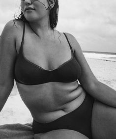 Body Positive Photography, Bra Alternatives, Mom Of 2, Real Bodies, Normal Body, Human Reference, Body Reference Poses, Foto Poses