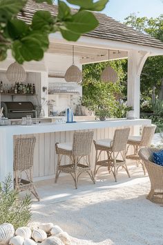 Outdoor Kitchen Cabana Ideas, California Outdoor Kitchen, Beach Outdoor Kitchen, Boho Outdoor Kitchen, Coastal Outdoor Kitchen, Outdoor Entertaining Area Pool, Simple Outdoor Kitchen, Concrete Outdoor Kitchen, Backyard Goals