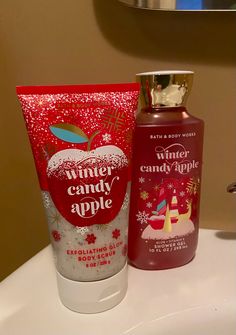 body care self car lotion scrub shower gel Christmas Shower Products, Winter Candy Apple Bath And Body Works, Winter Self Care, Christmas Skincare, 17 Doğum Günü, Winter Bath, Cute Christmas Ideas, Christmas Dreaming